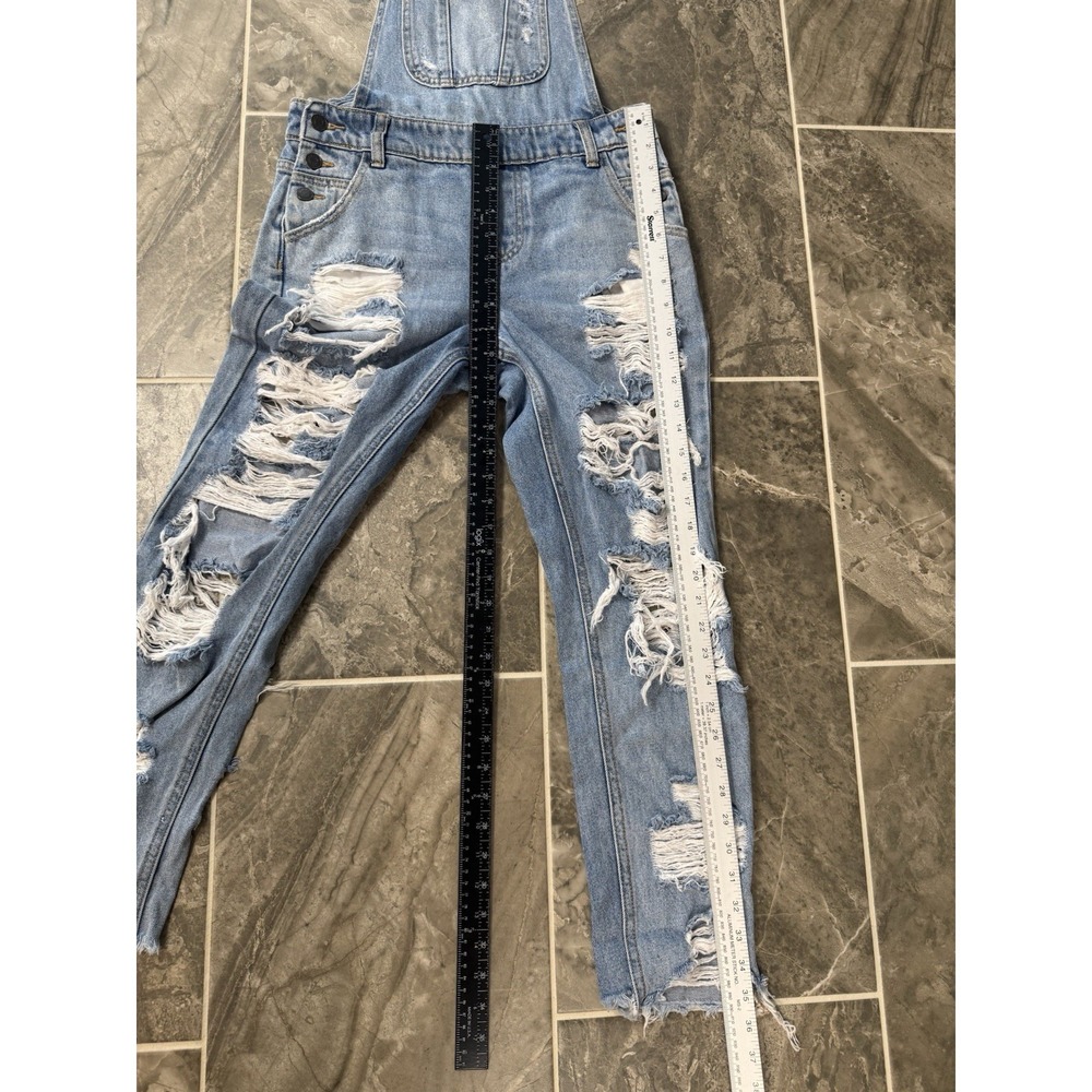Cello Womens XS Ripped Denim Bib Overalls Light Wash Frayed Hem Distressed Jeans - Picture 7 of 15